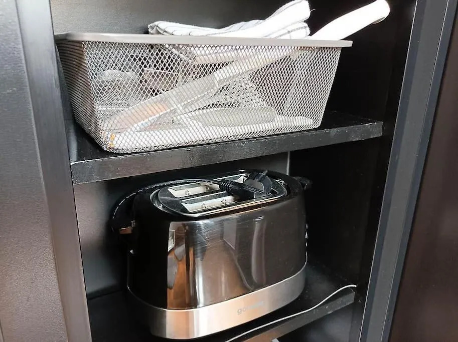 아파트 Loft Bed Studio With Free Parking, 2 Bikes! Self Check In, Wi-Fi, Ac 풀라