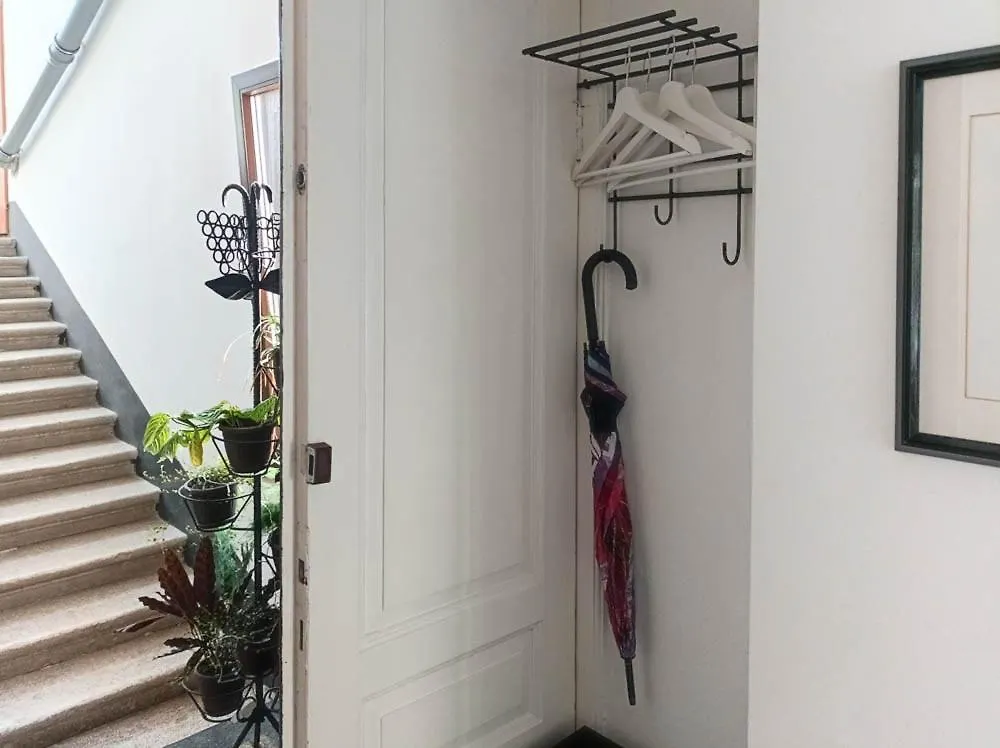 아파트 Loft Bed Studio With Free Parking, 2 Bikes! Self Check In, Wi-Fi, Ac 풀라