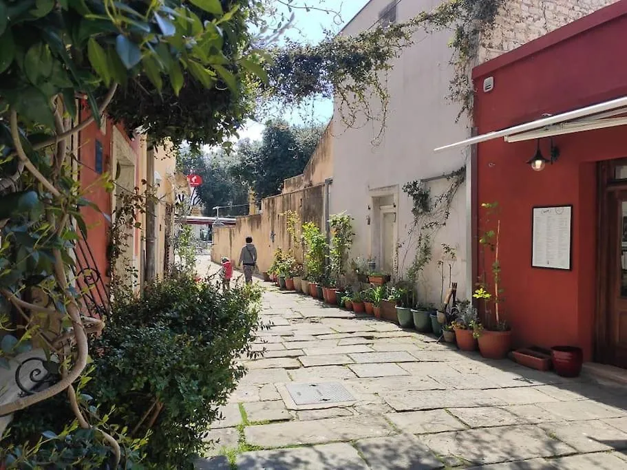 Apartment Loft Bed Studio With Free Parking, 2 Bikes! Self Check In, Wi-Fi, Ac Pula