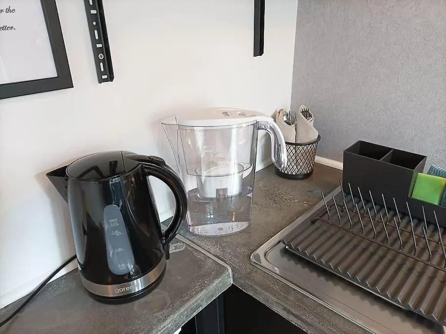 Loft Bed Studio With Free Parking, 2 Bikes! Self Check In, Wi-Fi, Ac Pula Apartment