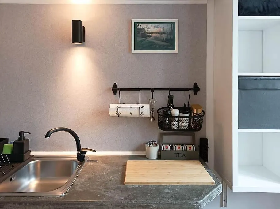 Loft Bed Studio With Free Parking, 2 Bikes! Self Check In, Wi-Fi, Ac Pula Apartment